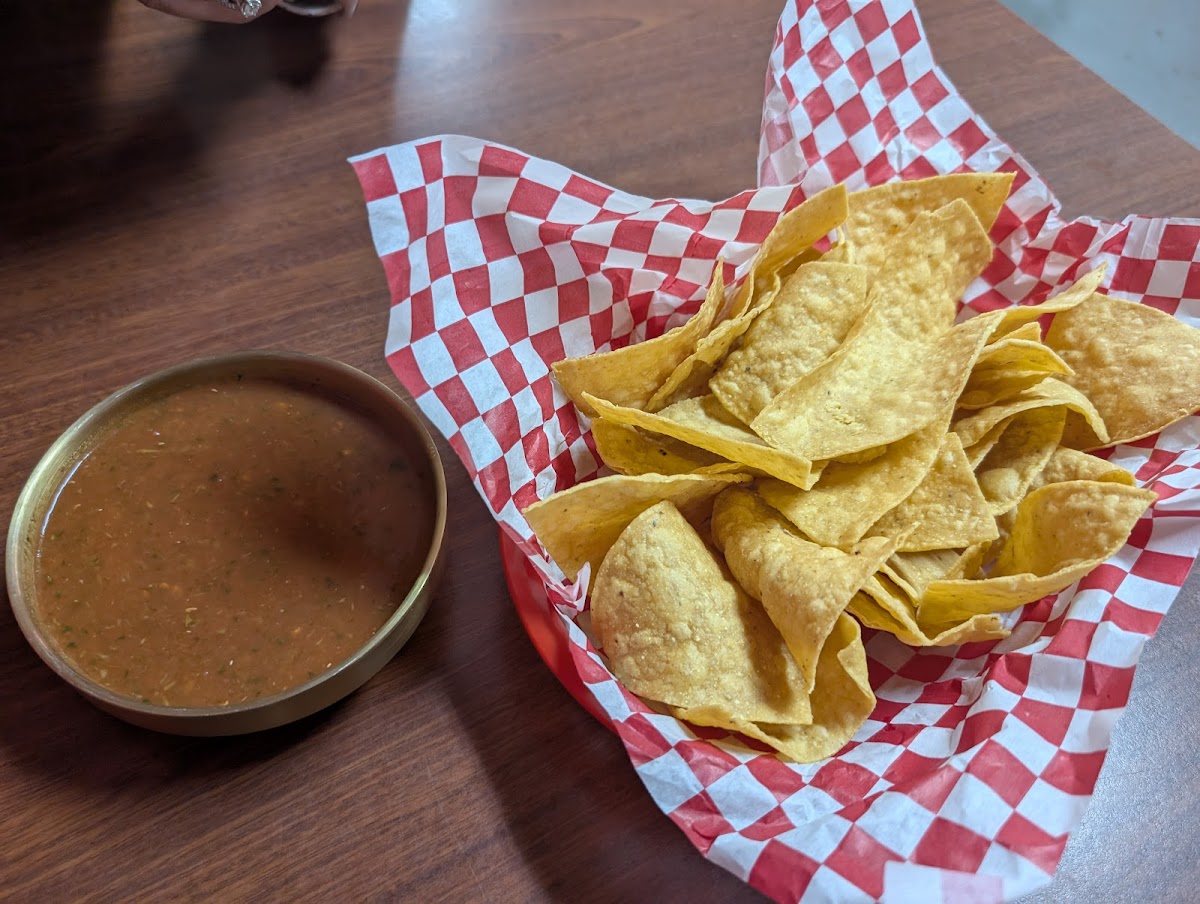 Tacos Los Huaches Mexican restaurant Photo 3