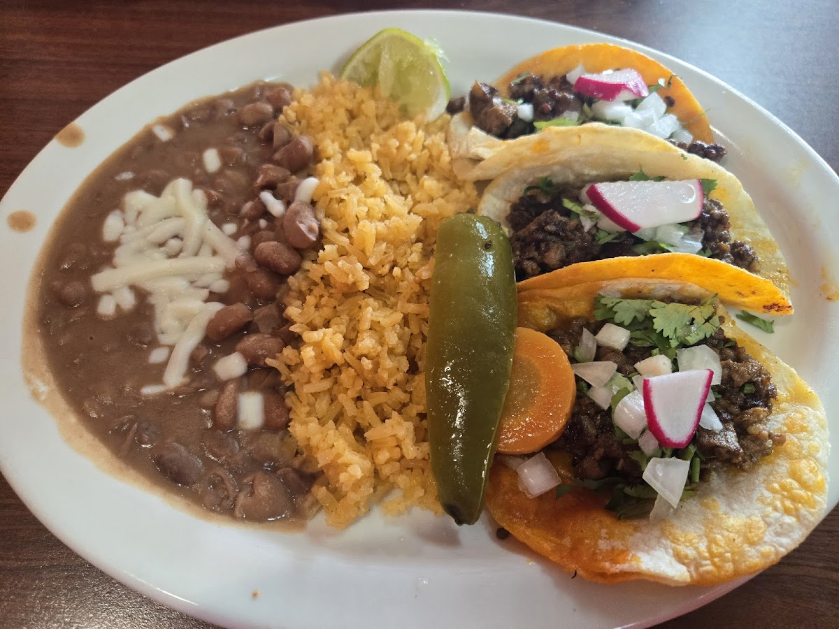 Tacos Los Huaches Mexican restaurant Photo 5