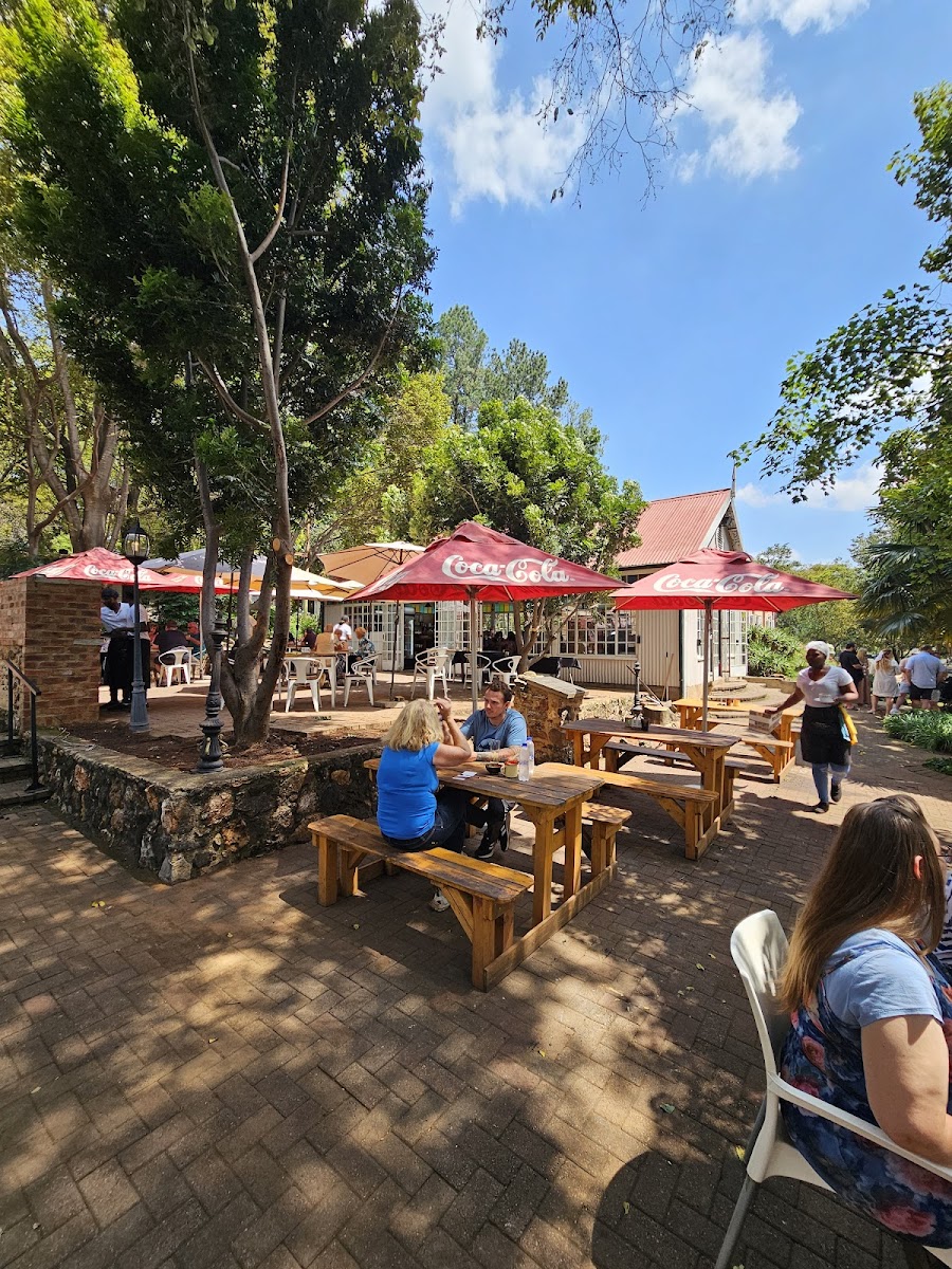 Ouma Isie's Tea Garden and Restaurant