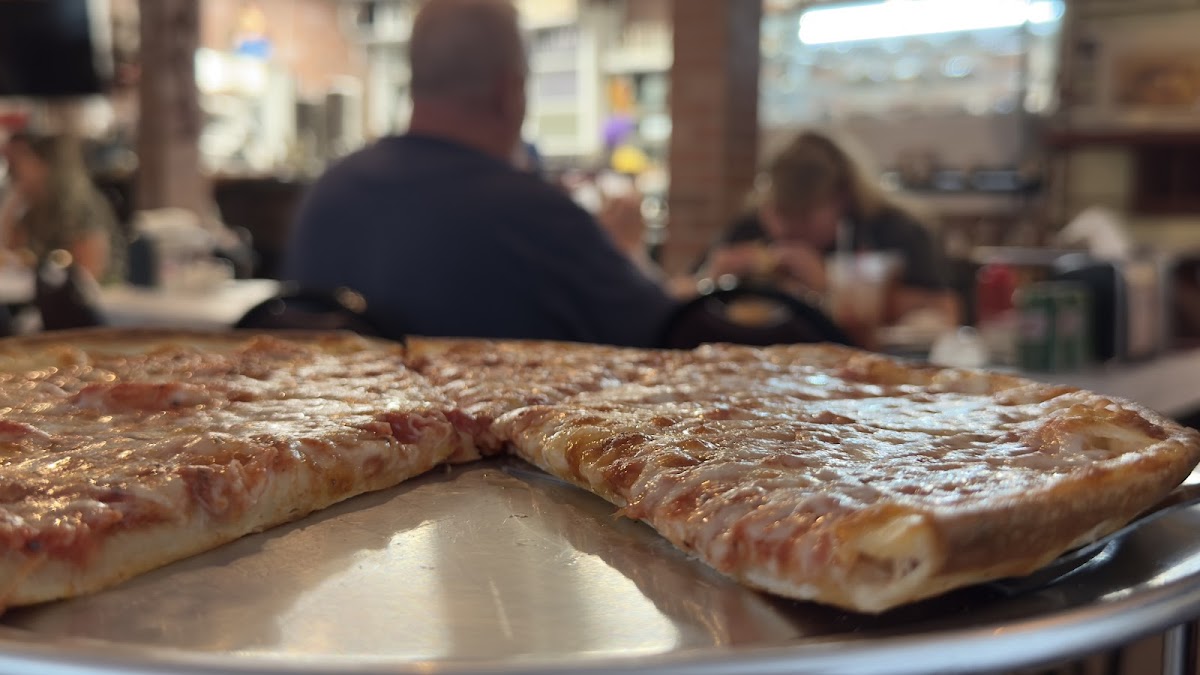 Manny’s Moon Pizza ‘Rant Photo 7