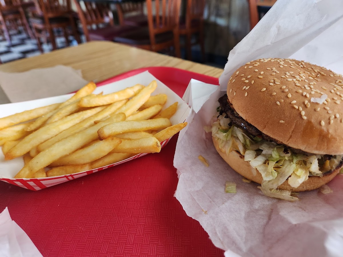 Big Al's Drive In Photo 3
