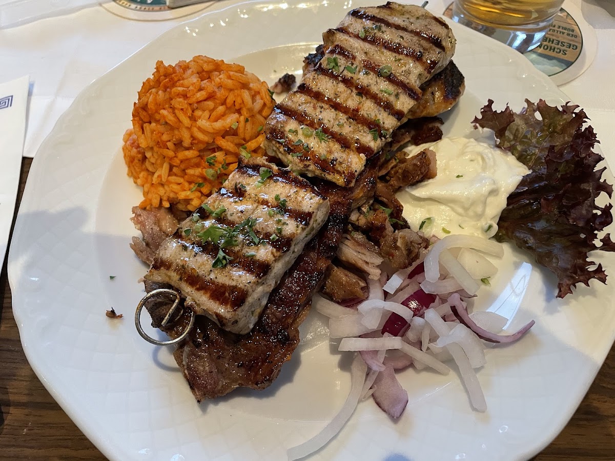 ZORBAS | Griechische Taverne & Restaurant Photo 2
