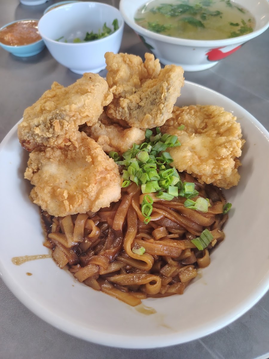 Wey Wey Xiang Fish Noodle 味味香鱼头米粉 Photo 4