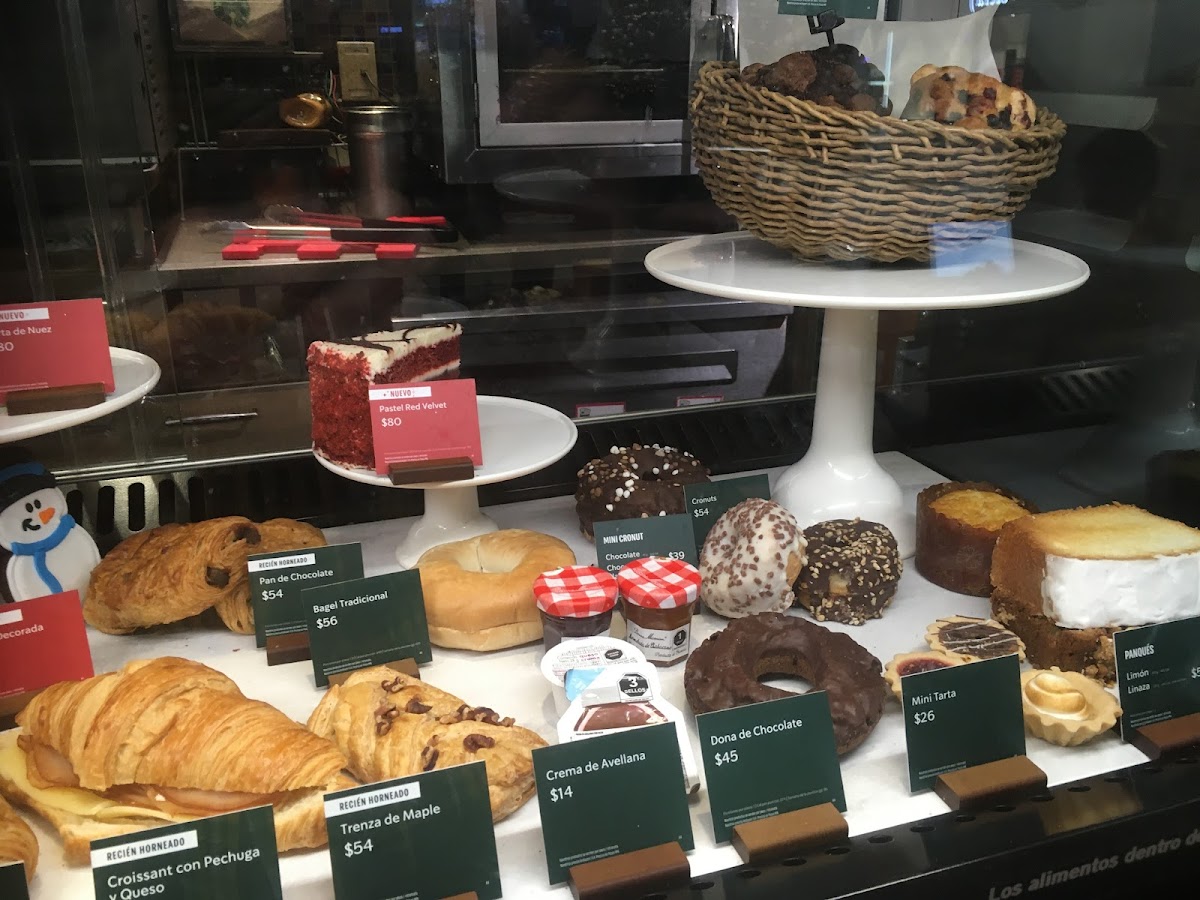 Cimonni's Bakery & Café - García Lavin Photo 8