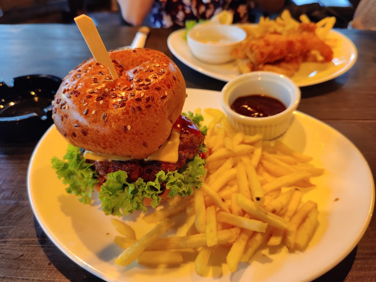Corner Pub & Grill Photo 3