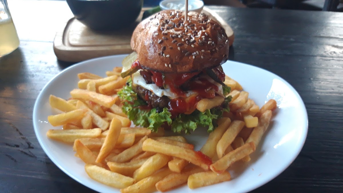 Corner Pub & Grill Photo 9