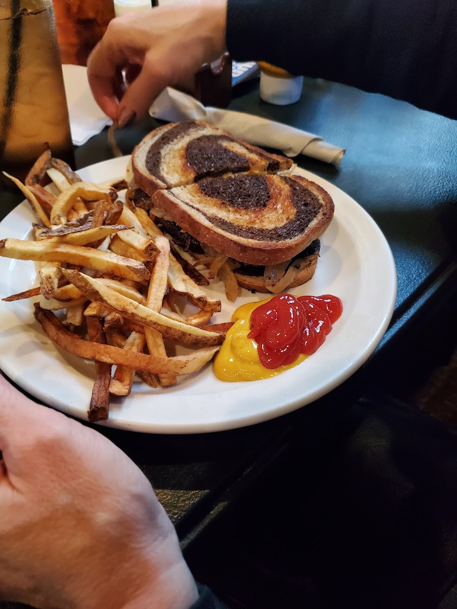 Fugly's Bar & Grill Photo 9