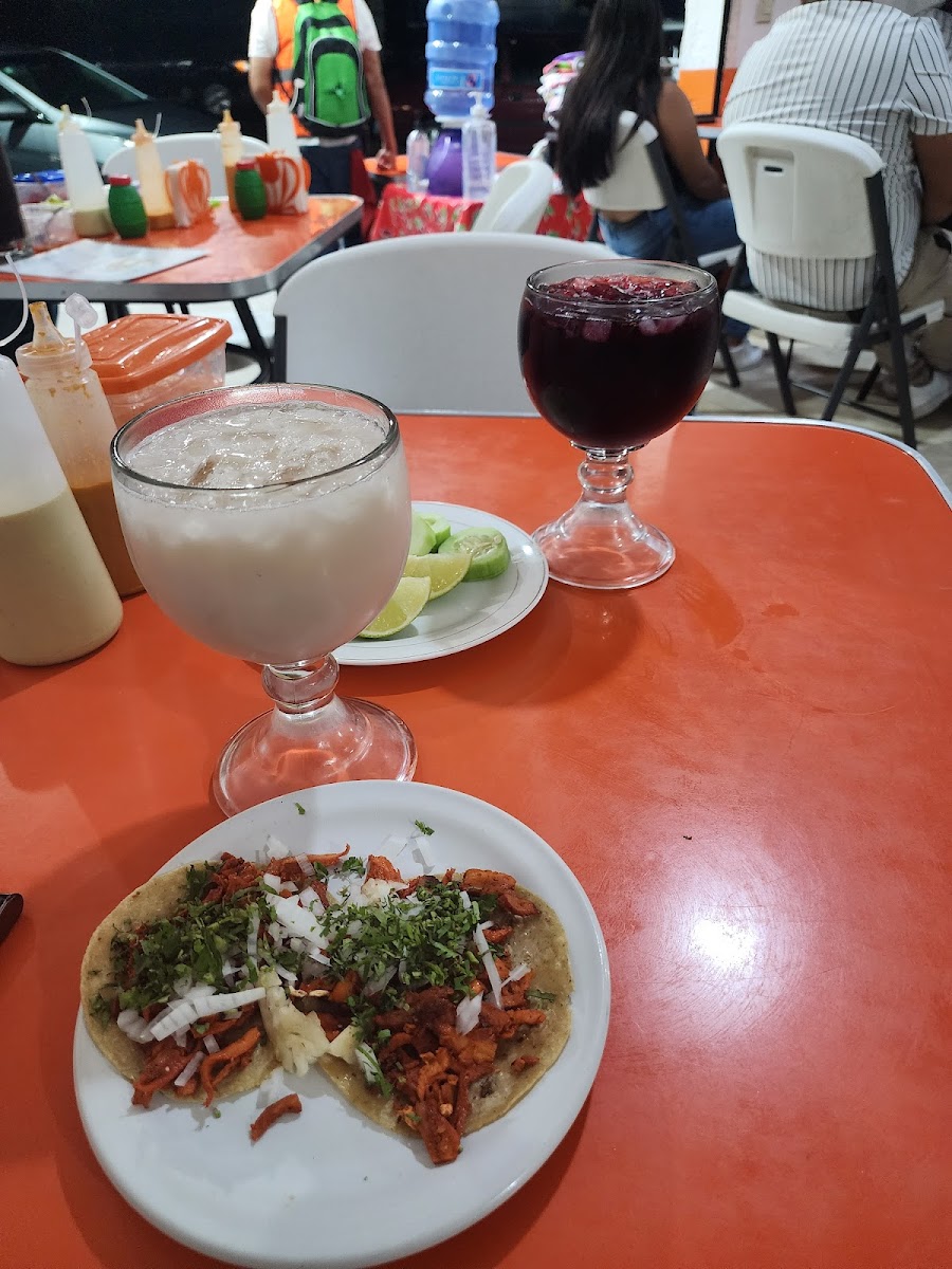Taquería Las guacamayas Photo 7