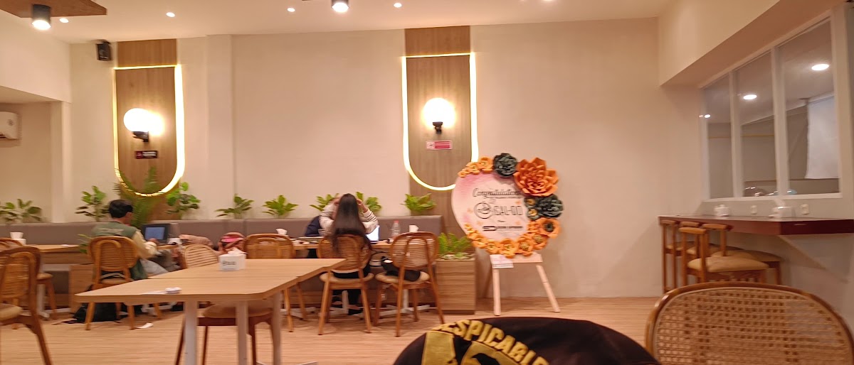 Cal•Do Cafe - Tenggilis Mejoyo Photo 7