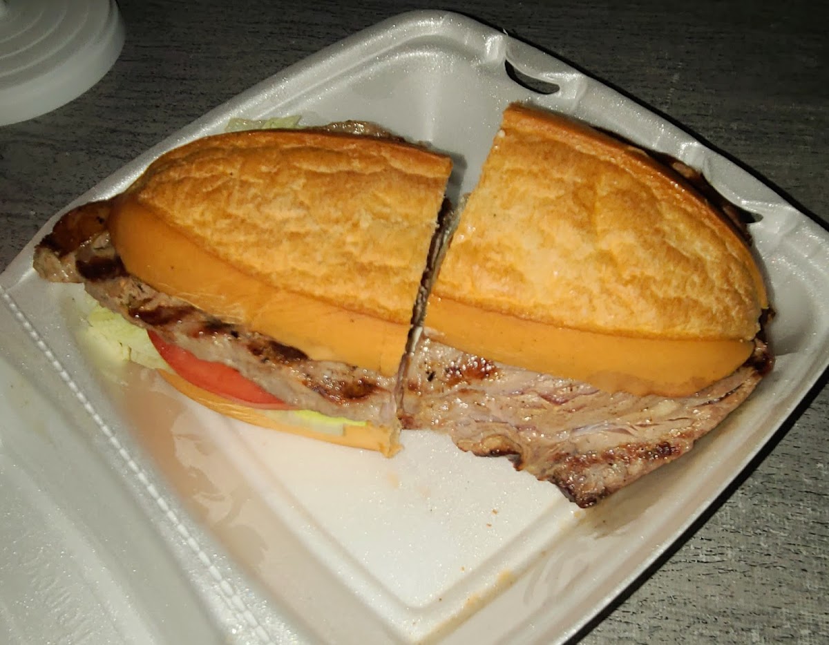 Tom's Burgers 26 Photo 9