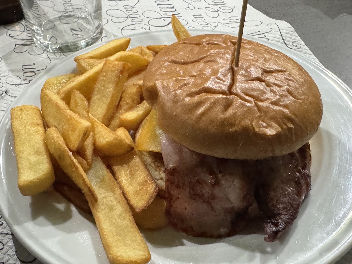Gastroburguer Saron Photo 6