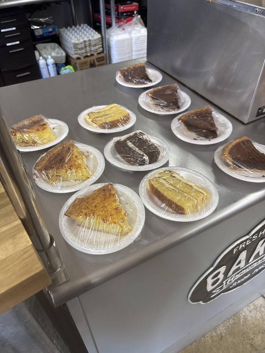 Lillards Family Restaurant Photo 4