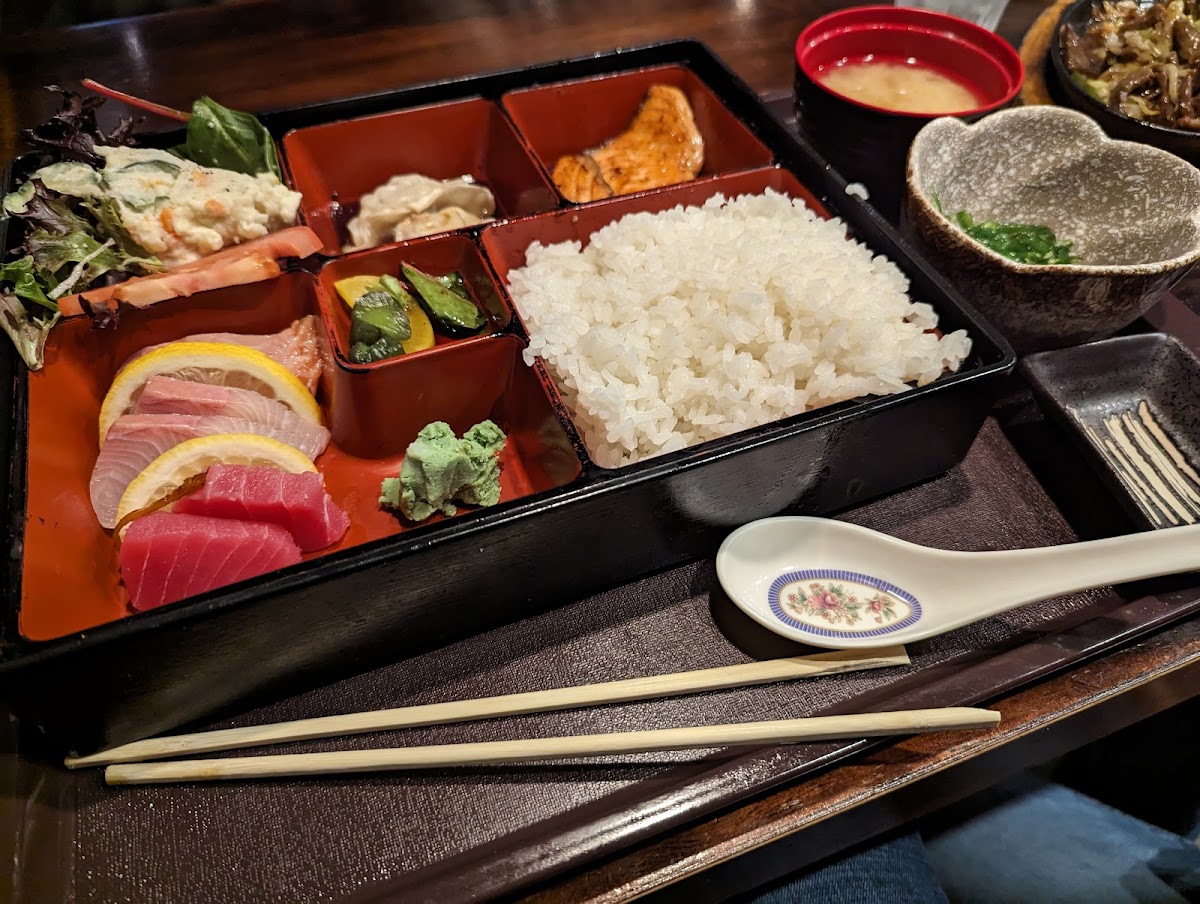 San Kai Japanese Restaurant Photo 4