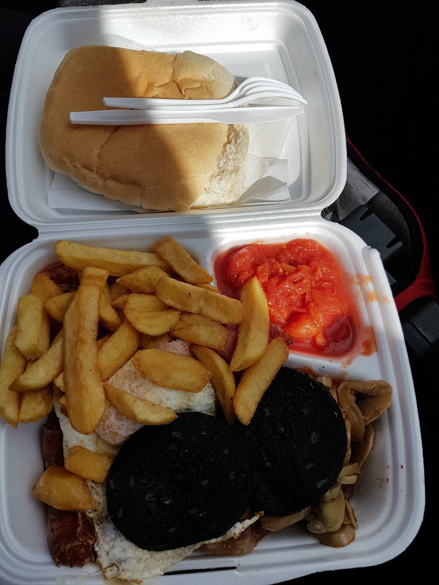 Brunch Box Hot Sandwiches & Drinks Photo 3