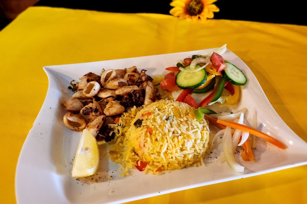MOJ Cafe Family Restaurant Photo 9
