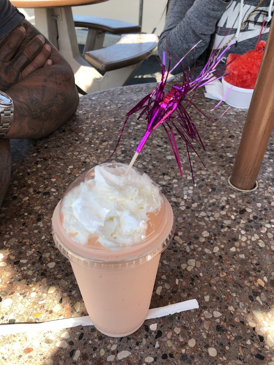 Tiki Snow Photo 10