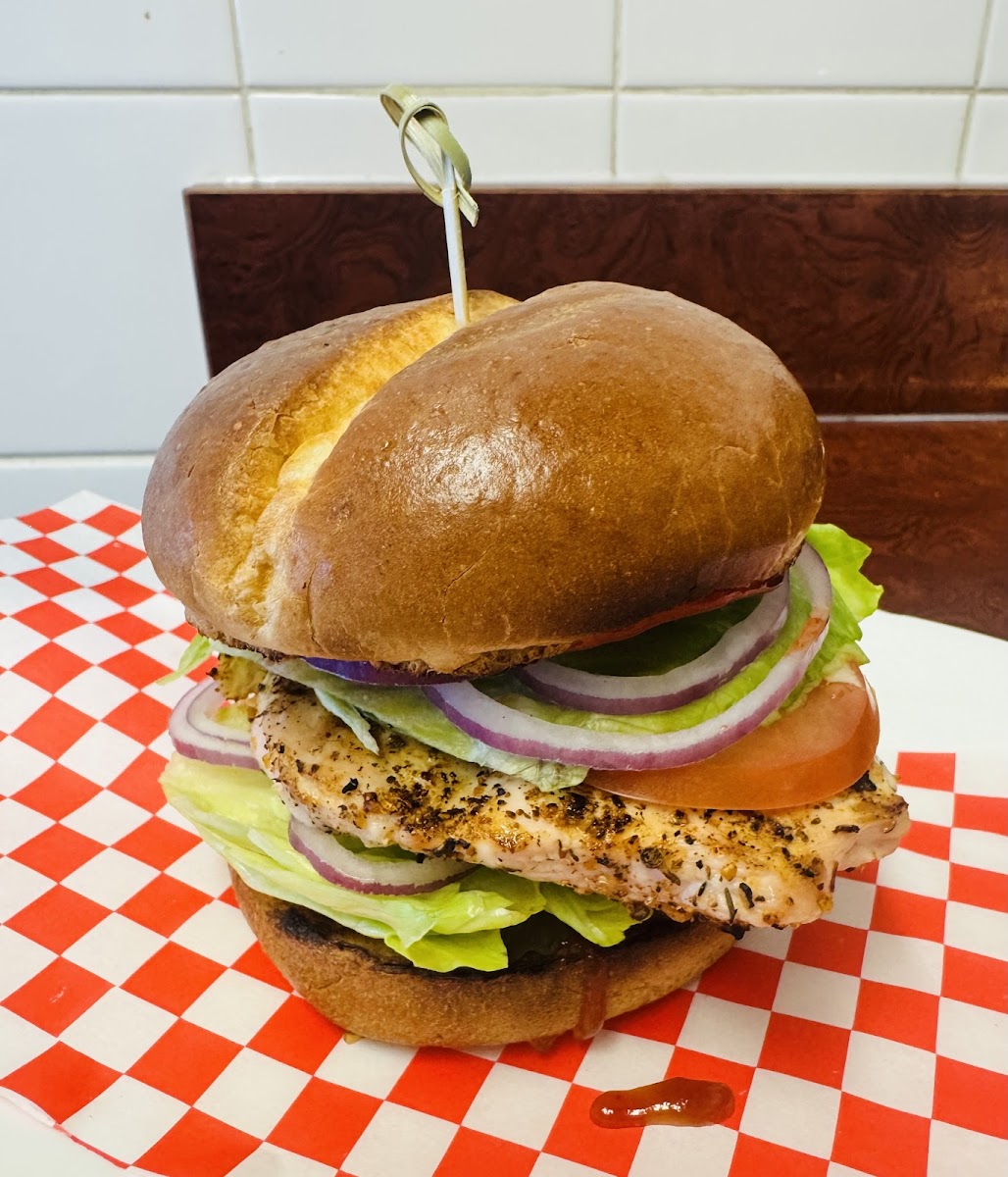 Crispy's Diner Restaurant Photo 2