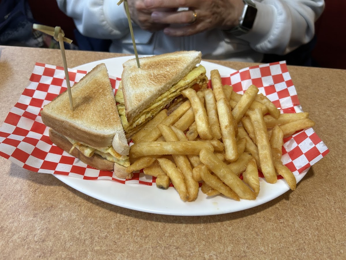 Crispy's Diner Restaurant Photo 5