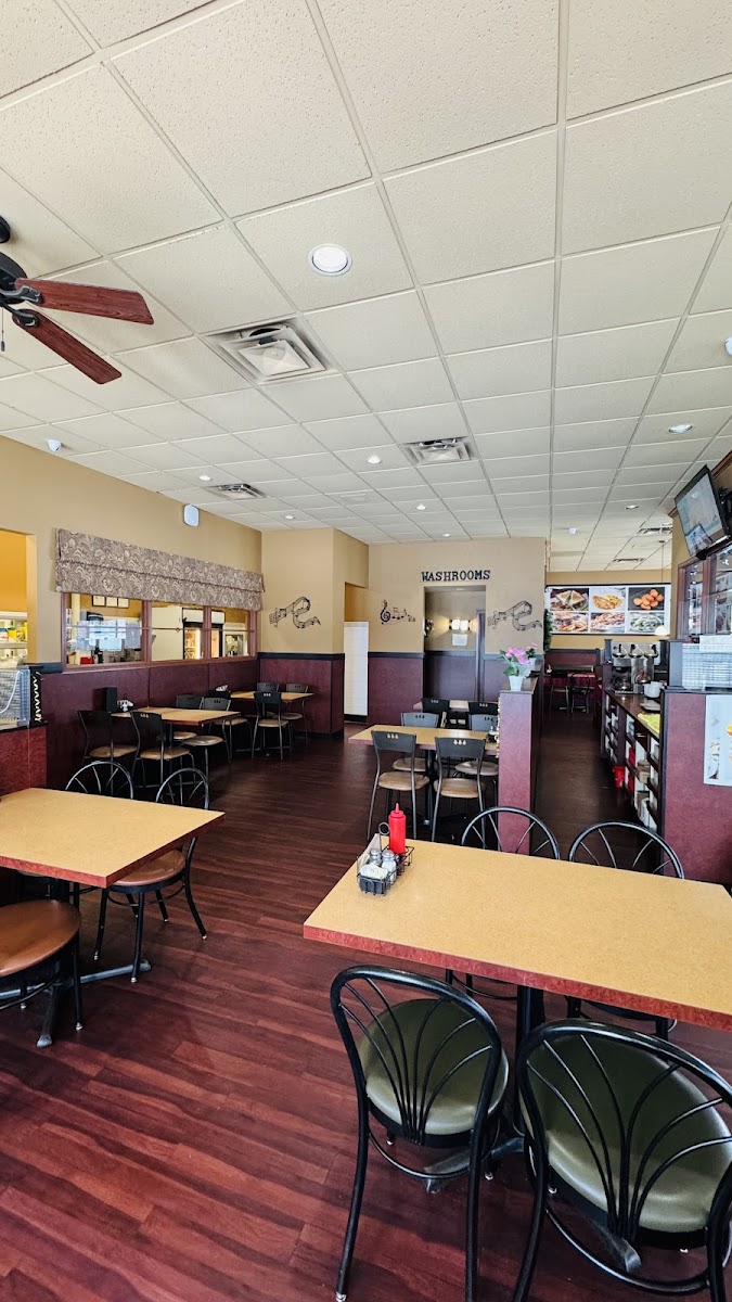 Crispy's Diner Restaurant Photo 7