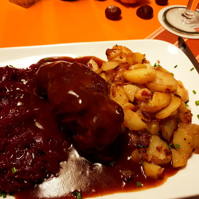 Hirschroulade Mit Rotkohl
