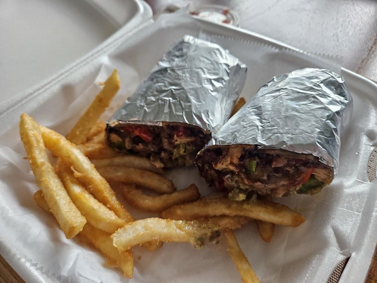 Three brothers grill Photo 4