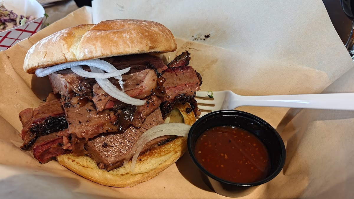 Jokers Barbecue Photo 3