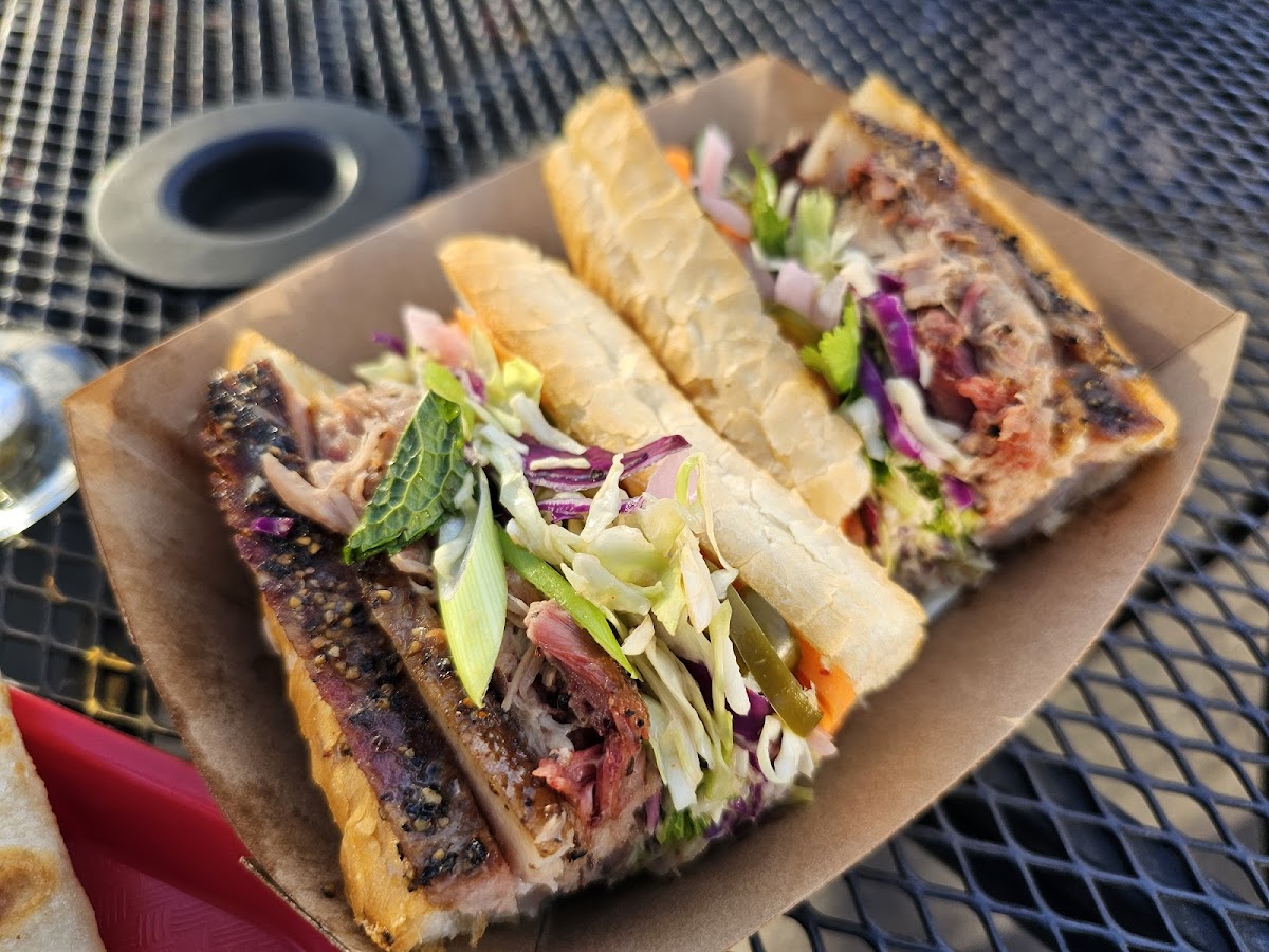 Jokers Barbecue Photo 8