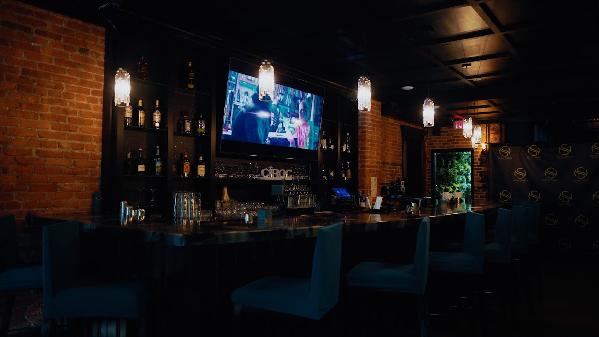 Seta Oasis Restaurant & Lounge Photo 7