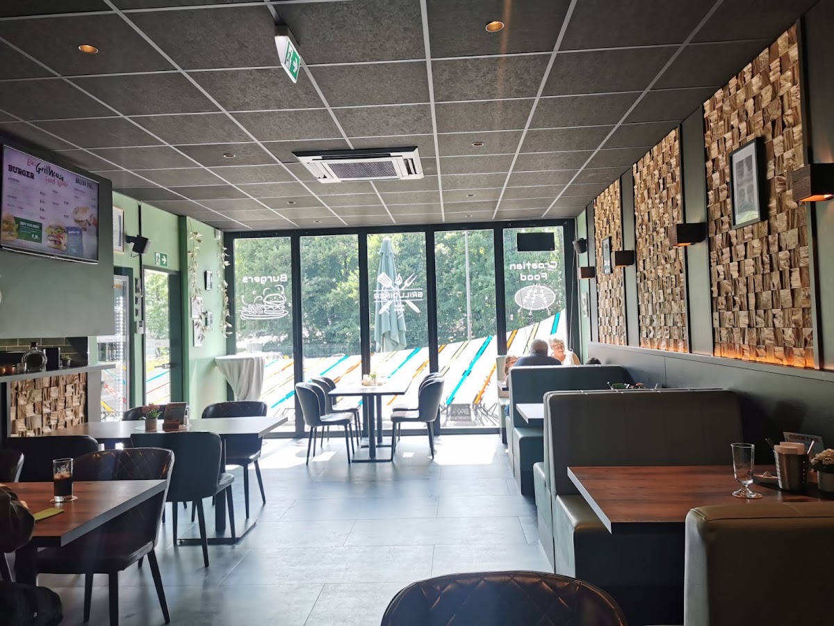Elio's Grillhouse