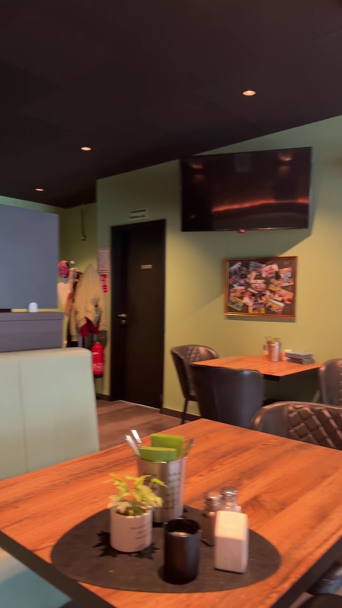 Elio's Grillhouse Photo 2