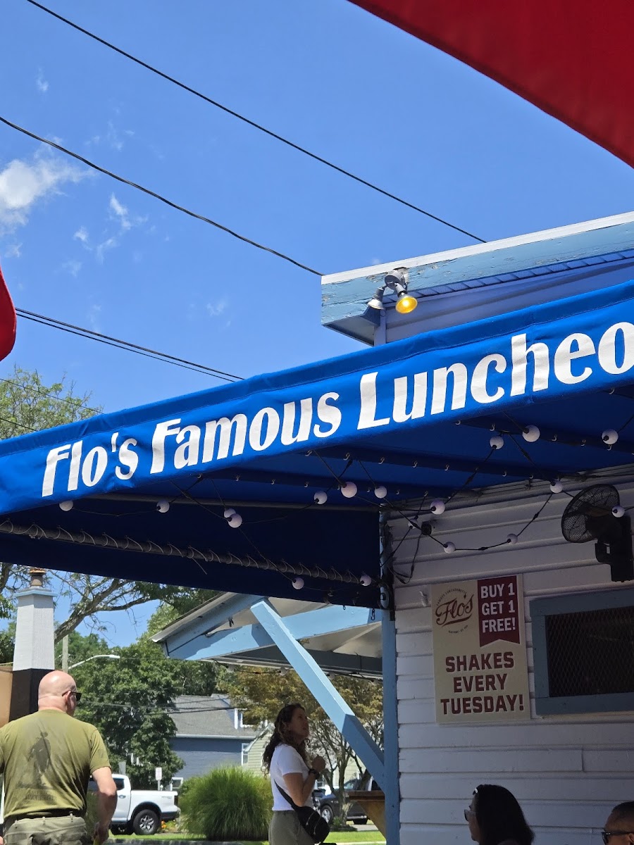 Flo's Luncheonette Photo 3