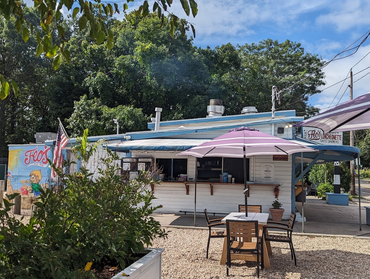 Flo's Luncheonette Photo 4
