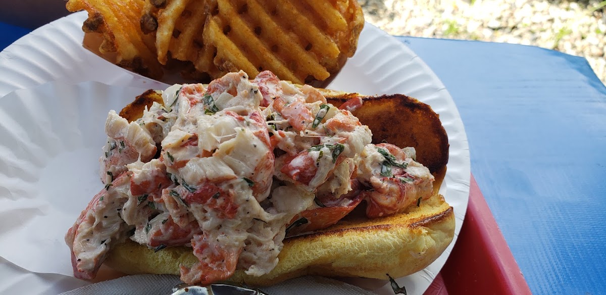 Flo's Luncheonette Photo 5