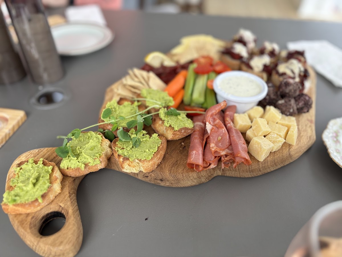 Mariposa Bakery & Wine Bar Photo 3