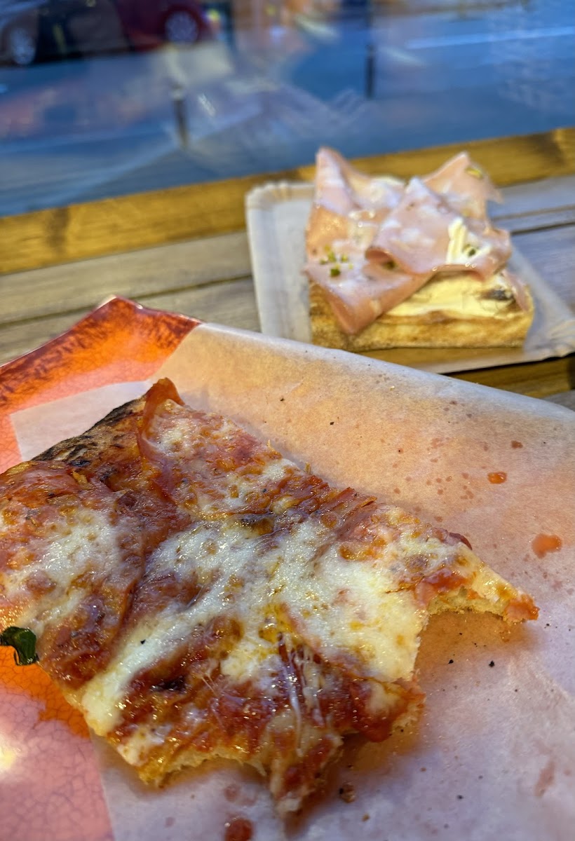 Tranci Pizza Photo 9