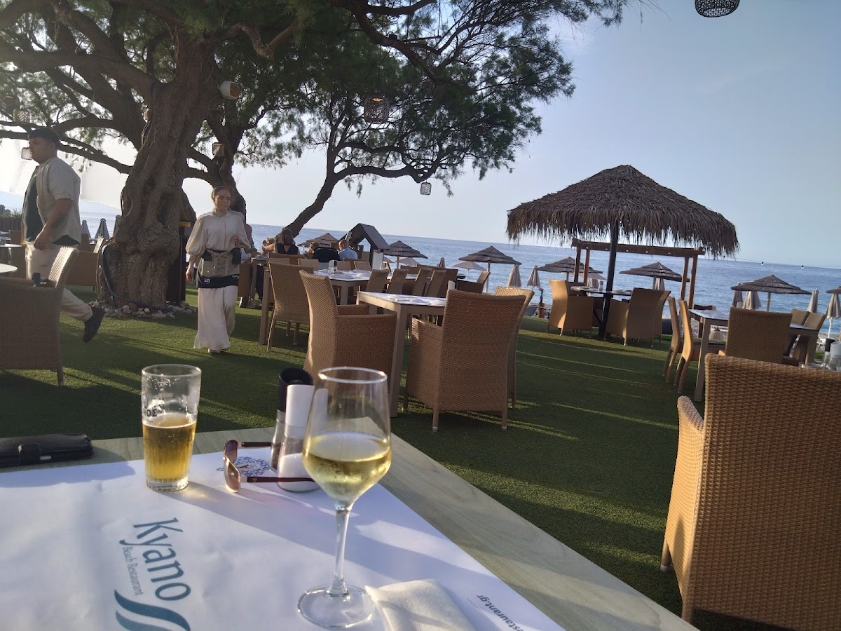 Kyano beach restaurant Photo 3