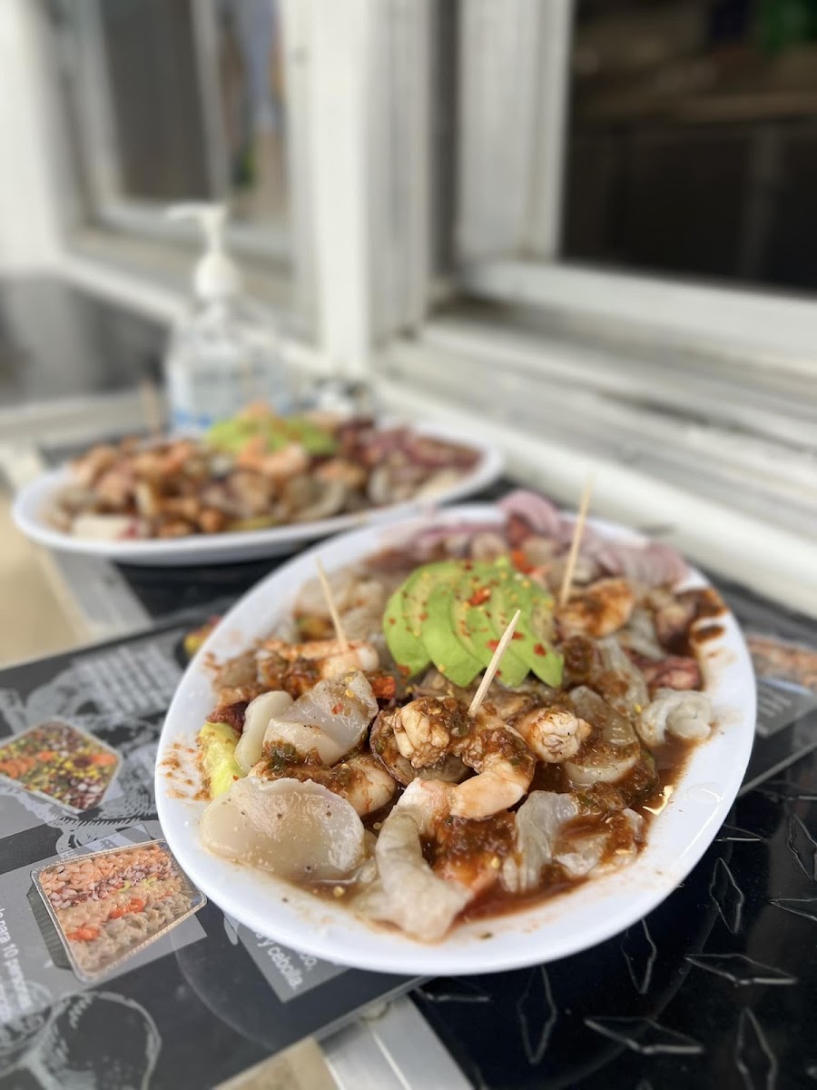 Mariscos la marina Photo 9