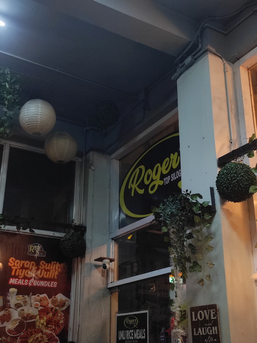 Roger's Muzon Taytay Branch Photo 3