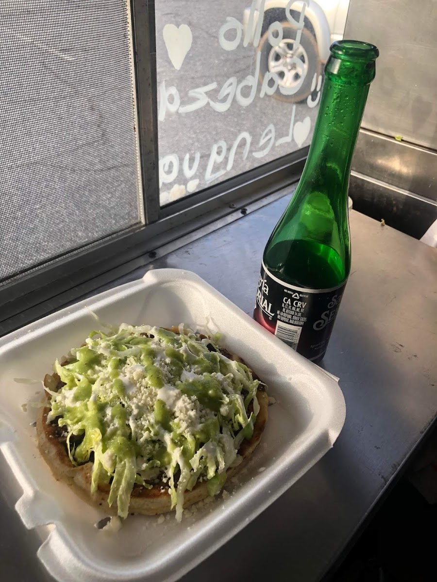La Poblanita taco truck Photo 7