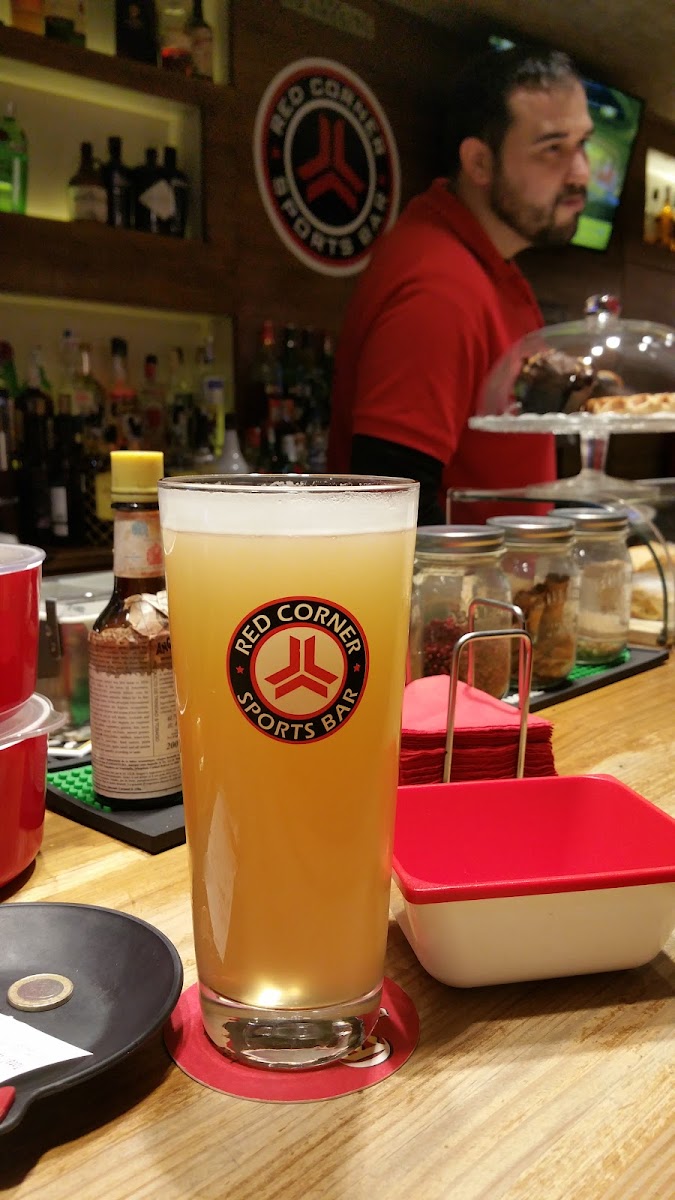 Red Corner Sports Bar Photo 5