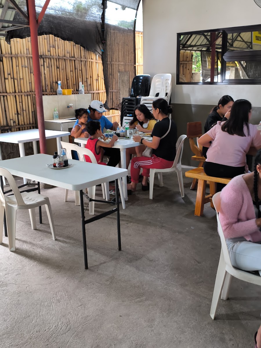 ManLen Kitchenette (Helen's halo-halo) Photo 7