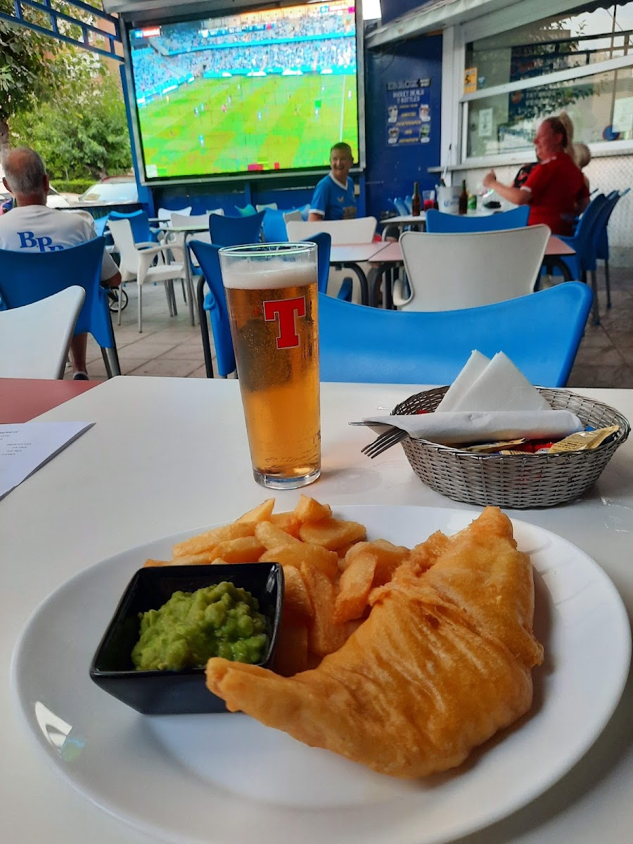 The Ibrox Bar Photo 5