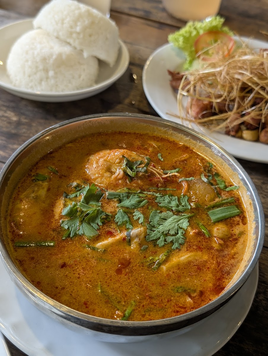 Ma-ni Thai Cuisine Photo 3