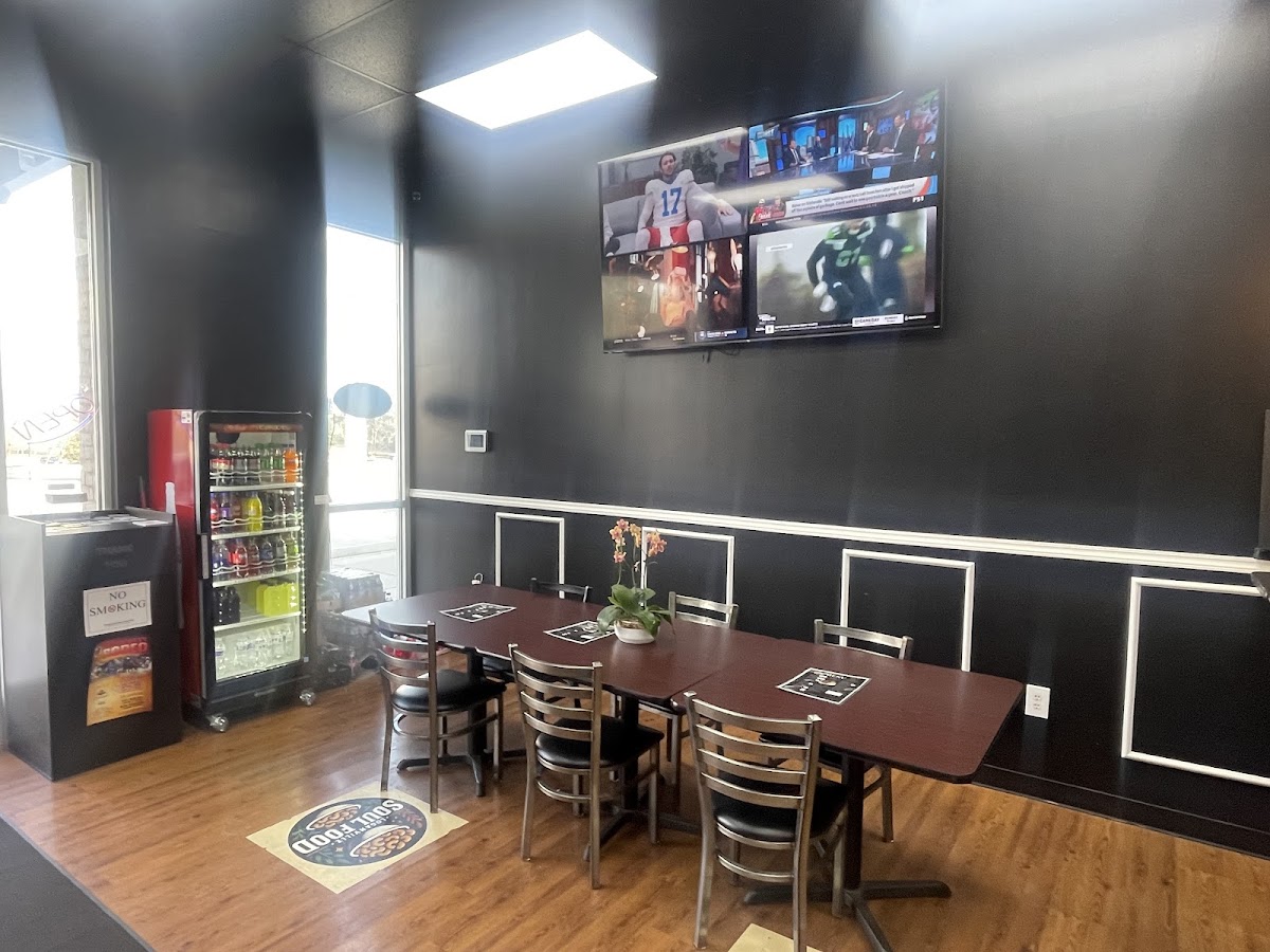 Loganville Soul Food Photo 7