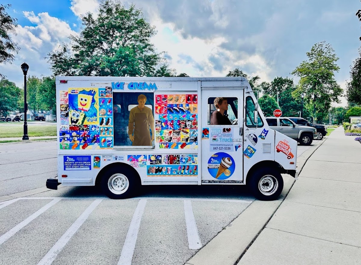 Tito Ice cream Truck Photo 2