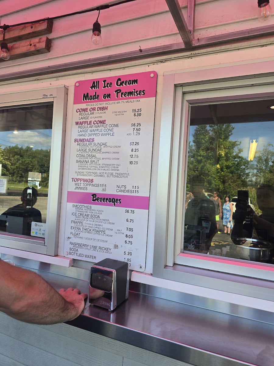 Black Cow Ice Cream Photo Menu 9