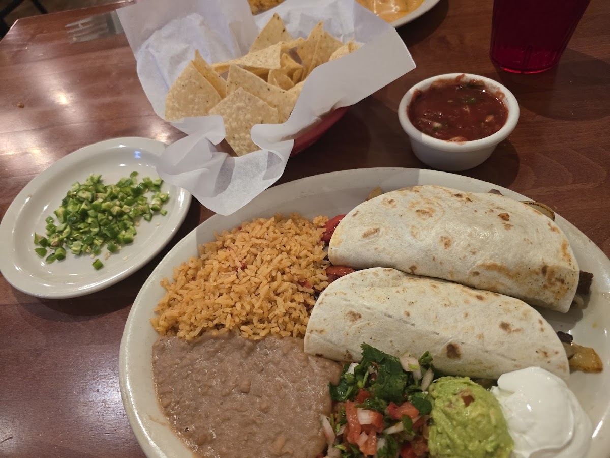 Mi Tata Mexican Restaurant Photo 4
