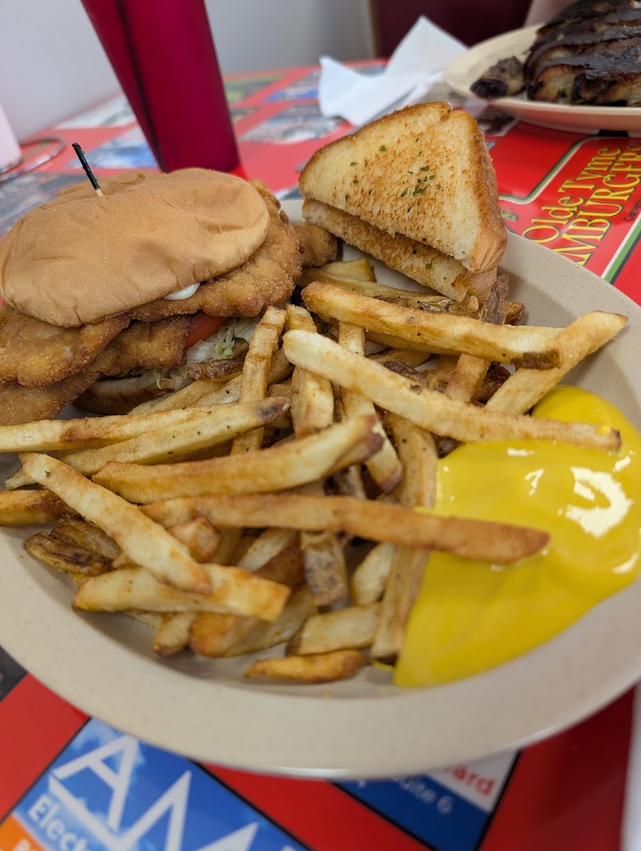 Day's Grill & Smoke House Photo 8