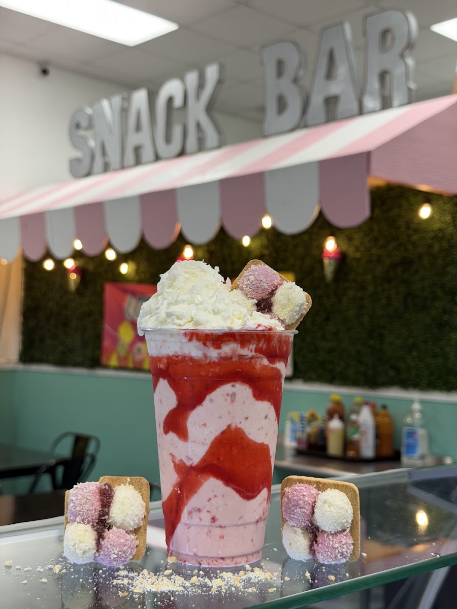 The Snack Bar Ice Cream Shop LLC Photo 3