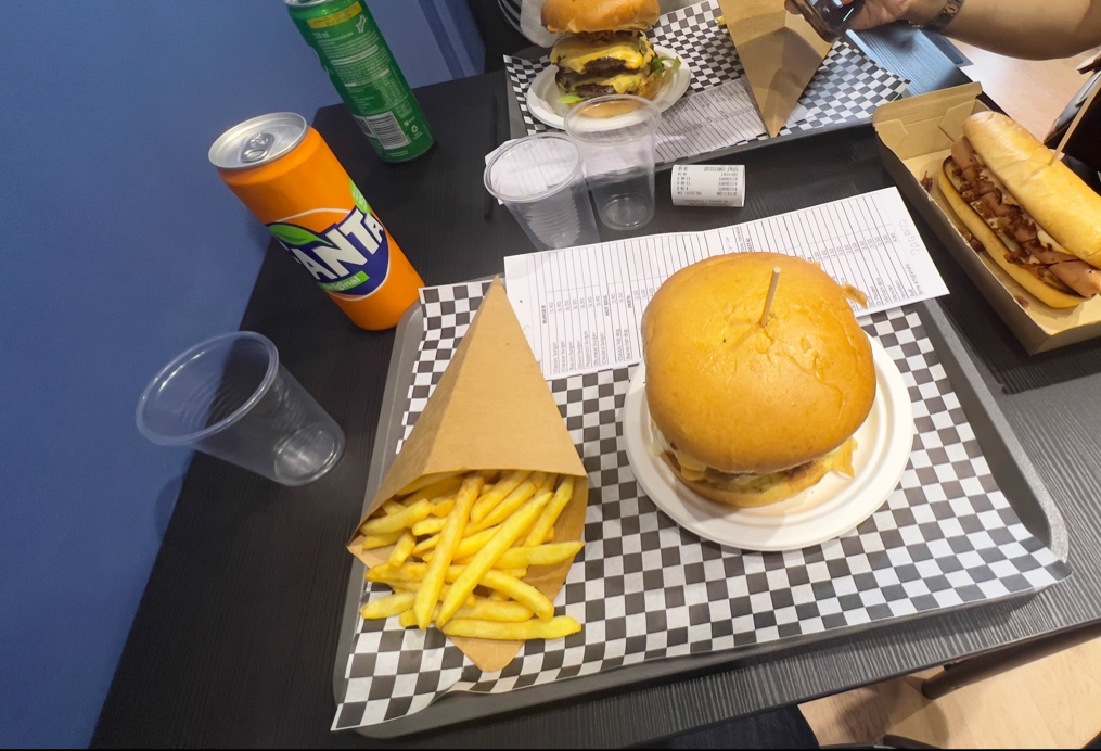 Street Burger fast food Photo 5